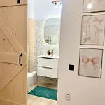 Summer Apartman
