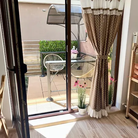 Summer Apartment *