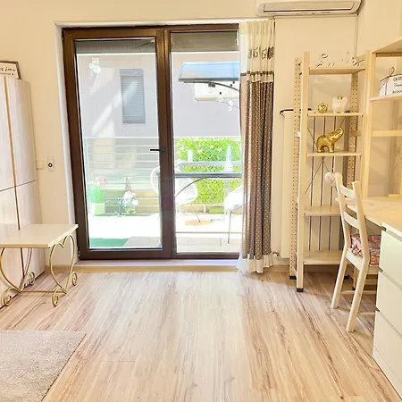 Summer 公寓 康斯坦察